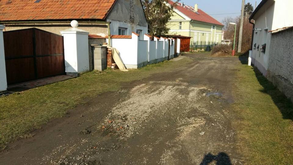 Opravují se komunikace