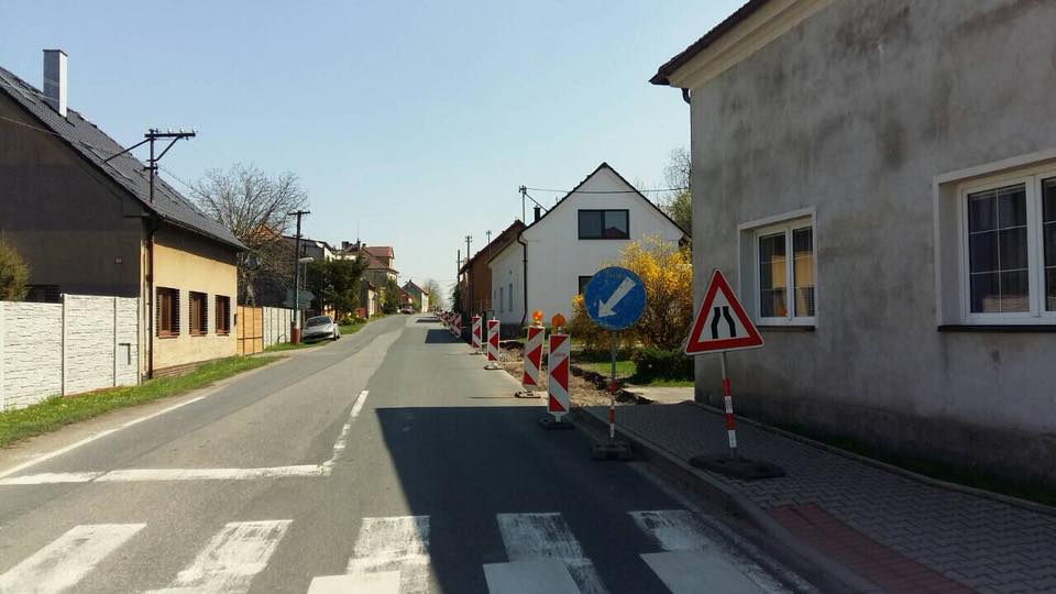 Začala oprava chodníku ve Východní ulici